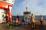 ROV HYBIS auf FS SONNE Recovery of ROV HYBIS after sampling in the Guaymas basin in the gulf of California during cruise SO241 of the research vessel SONNE. The aim of the cruise was to better understand the impact of volcanic activity during the opening of an ocean basin on the global climate.The SONNE serves as a research platform for almost all marine research disciplines. She operates primarily in the Pacific and Indian Oceans and her chief distinguishing feature is her depth of six metres, which guarantees stability and optimal research conditions even in rough seas. As co-funder of the construction and operation costs, the German Federal Ministry of Education and Research (BMBF) charters the SONNE for 250 days a year for research expeditions.