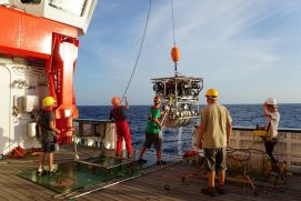 Recovery of ROV HYBIS after sampling in the Guaymas basin in the gulf of California during cruise SO241 of the research vessel SONNE. The aim of the cruise was to better understand the impact of volcanic activity during the opening of an ocean basin on the global climate.The SONNE serves as a research platform for almost all marine research disciplines. She operates primarily in the Pacific and Indian Oceans and her chief distinguishing feature is her depth of six metres, which guarantees stability and optimal research conditions even in rough seas. As co-funder of the construction and operation costs, the German Federal Ministry of Education and Research (BMBF) charters the SONNE for 250 days a year for research expeditions.