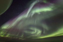 Polarlichter &uuml;ber dem zentralen Arktischen Ozean, fotografiert von Bord des deutschen Forschungseisbrecher Polarstern.