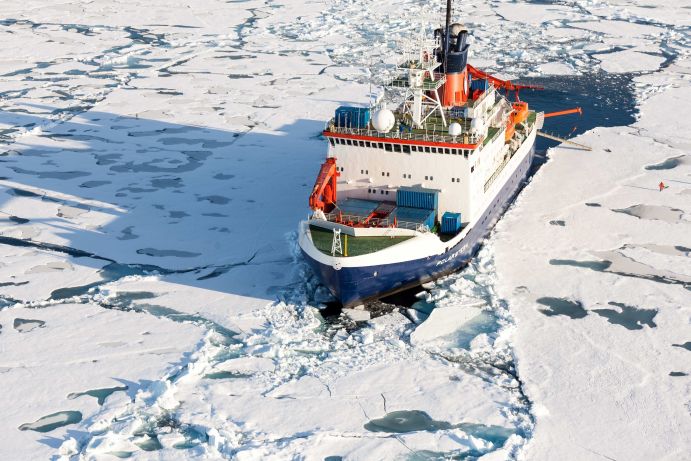 Der Forschungseisbrecher POLARSTERN