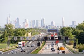 Die nachhaltige Gestaltung des Berufs-, Freizeit- und Wirtschaftsverkehrs braucht sozial gerechte, umweltfreundliche und klimaschonende Mobilitätslösungen für den regional vernetzten urbanen und ländlichen Raum.