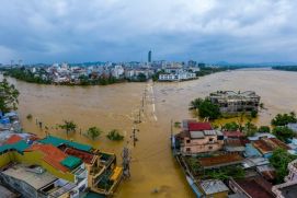 Die Stadt Hue in Zentralvietnam ist besonders durch Hochwasser gefährdet, wie hier bei den verheerenden Überschwemmungen im Oktober 2020.