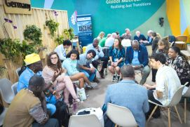 Gemeinsam den Klimawandel bewältigen – beim BMFTR-Side Event auf der COP30 diskutierten die Teilnehmenden zu verschiedenen Aspekten internationaler Kooperation. 