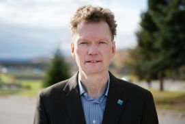 Der Glaziologe Prof. Hajo Eicken übernimmt die wissenschaftliche Leitung des Alfred-Wegener-Instituts (AWI)