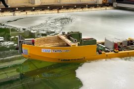 Das Modell der neuen POLARSTERN während der Tests in der Hamburger Schiffsbau-Versuchsanstalt 