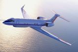 HALO (High Altitude and Long Range Research Aircraft) Luftaufnahme des fliegenden Forschungsflugzeugs über dem Meer (DLR)