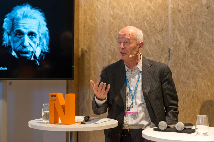 Hans Joachim Schellnhuber (PIK) bei der German Science Hour „Transformation - turning the climate tide", Deutscher Pavillon, COP 23, Bonn