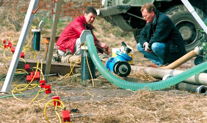 Cleaning facility for contaminated ground water