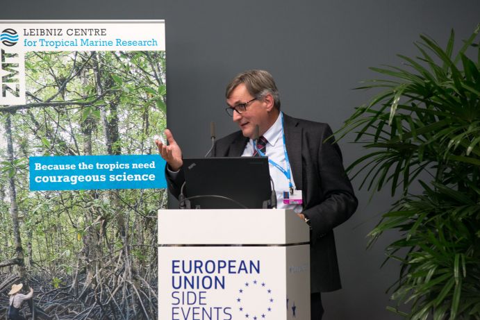 Wilfried Kraus (BMBF) auf dem EU Side Event „Oceans, Climate and the Role of Science", EU-Pavillon, COP 23, Bonn