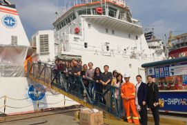German-Chinese kick-off meeting in Guangzhou on the research vessel HAIYANG 10: Joanna Waniek (3. f. l.) is the head coordinator of the research regarding the fingerprint of megacities in the sea.