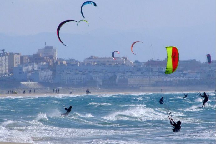 Kitesurfer vor Tarifa