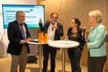 Die Referenten der German Science Hour zum Thema &bdquo;The fate of greenhouse gases: the knowns and unknowns" im Gespr&auml;ch mit der Moderatorin auf dem Deutschen Pavillon (COP 23, Bonn) (v.l.n.r.: Werner Kutsch, Gerhard Ehret, Julia Marshall, Conny Czymoch)