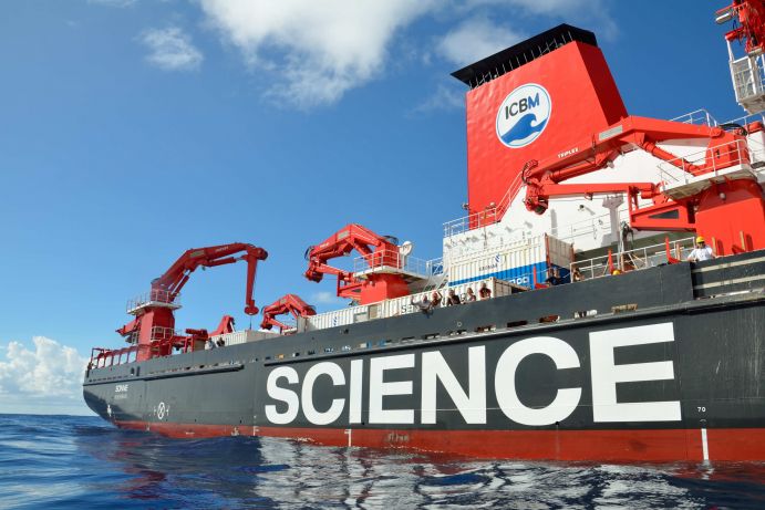 Das Forschungsschiff SONNE bricht am 1. Mai zu einer neuen Expedition auf. Diese führt sie von Auckland in Neeseeland nach Alaska. Das Forschungsschiff SONNE bricht am 1. Mai zu einer neuen Expedition auf. Diese führt sie von Auckland in Neeseeland nach Alaska.
