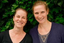 Katrin Bienge (links) und Projektleiterin Dr. Melanie Speck (rechts) aus der Abteilung Nachhaltiges Produzieren und Konsumieren am Wuppertal Institut haben den NAHGAST-Rechner entwickelt.