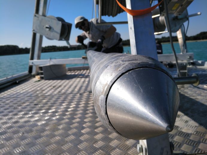 einsatzbereite Bohrkammer mit Bohrkopf