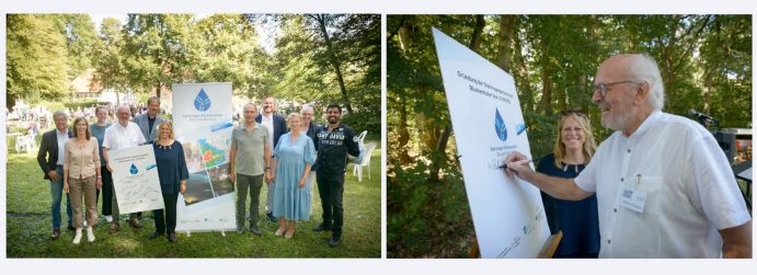 Im Rahmen der neu gegründeten „Starkregen-Partnerschaft“ stehen Politik, Verwaltung, Anwohnerinnen und Anwohnern, Initiativen, Vereinen und Firmen im regelmäßigen Austausch zum Thema Starkregen- und Hochwasservorsorge im Gebiet der Blumenthaler Aue. Auch Klaus Peters setzte seine Unterschrift unter die Starkregen-Partnerschaft (Foto rechts).