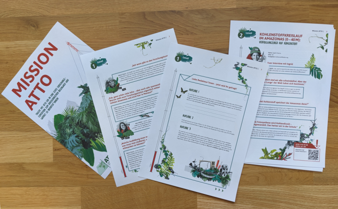 Die ATTO-Bildungsmaterialien sind so gestaltet, dass Schülerinnen und Schüler sich die Inhalte selbst erarbeiten können. Auf diese Weise lassen sich naturwissenschaftliche Zusammenhänge beim Klimawandel besser verstehen und merken.