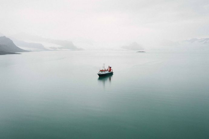 Das Forschungsschiff Heincke in arktischen Gewässern 