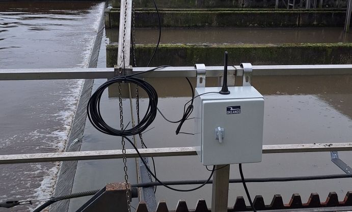 Okeanos.CLEAR Toolbox mit angeschlossenem Biosensensor.