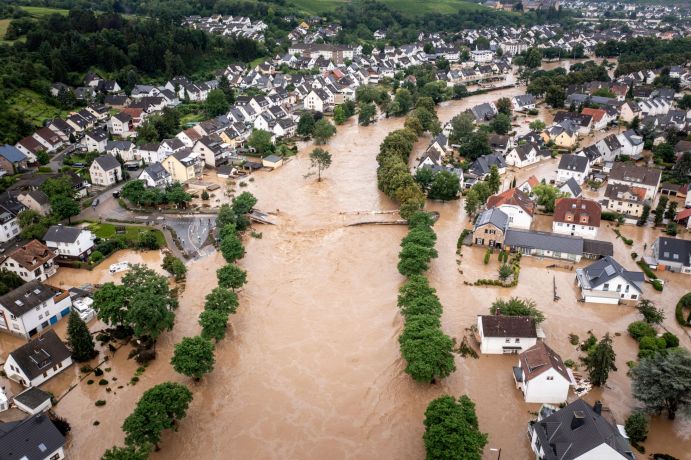Das Hochwasser 2021 in Nordrhein-Westfalen und Rheinland-Pfalz gehört zu den größten Naturkatastrophen, die Deutschland in den letzten 100 Jahren getroffen hat.