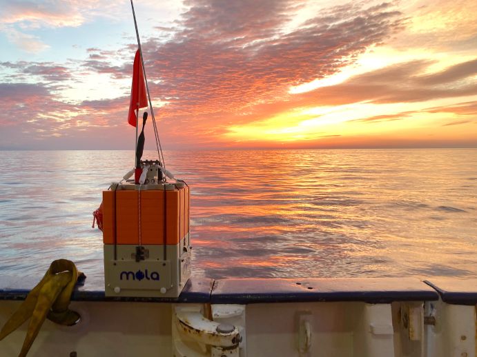 Um ein langfristiges Beobachtungsnetzwerk zu erproben, planen die Forschenden unter anderem Tests mit sogenannten MOLA-Systemen (Modular Ocean Lander).

