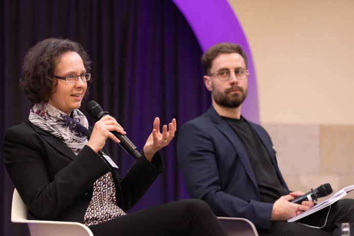 Dr. Silke Rühmland schildert ihre Perspektive als Leitung des Nachhaltigkeitsbüros der Otto-von-Guericke-Universität Magdeburg