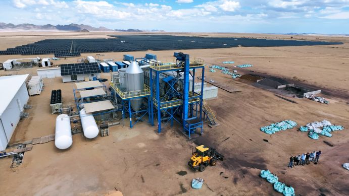 Der Wasserstoff-Drehrohrofen im namibischen Oshivela.