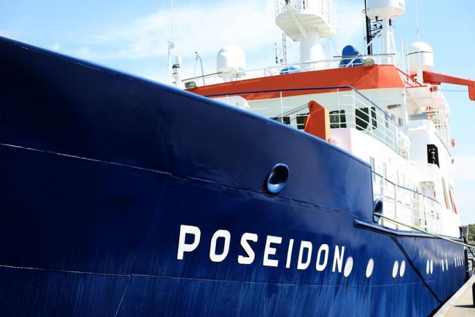 The expedition POS519 leads the researchers with the German research vessel POSEIDON from Las Palmas (Spain) to the coast of Mauritania.