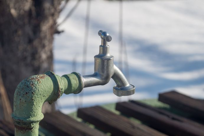 Im Verbundprojekt „NeuroBox" untersuchen Forscher welchen Einfluss chemische Substanzen im Trinkwasser auf das Nervensystem haben.