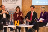 Oliver Geden (Stiftung Wissenschaft und Politik, SWP), Lili Fuhr (Heinrich Böll Stiftung), Mark Lawrence (IASS) und die Moderatorin Conny Czymoch bei der German Science Hour „Failing the carbon budget", Deutscher Pavillon, COP 23, Bonn