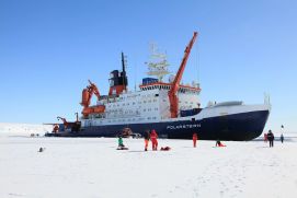 Der Eisbrecher &bdquo;Polarstern&ldquo; auf zehnw&ouml;chiger Expedition in der Antarktis.