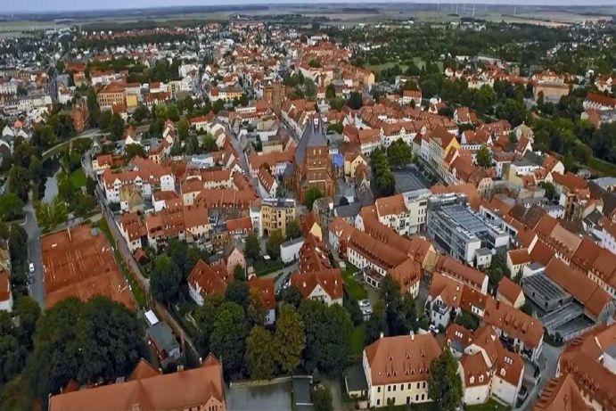Die große Kreisstadt Delitzsch im Freistaat Sachsen ist eine von fünf Gewinnerstädten des BMBF-Wettbewerbs Energieeffiziente Stadt. Die große Kreisstadt Delitzsch im Freistaat Sachsen ist eine von fünf Gewinnerstädten des BMBF-Wettbewerbs Energieeffiziente Stadt.