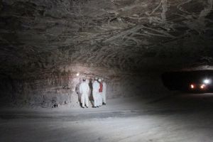 Die Geologin Bettina Strauch Untertage im Salzbergwerk bei Fulda.