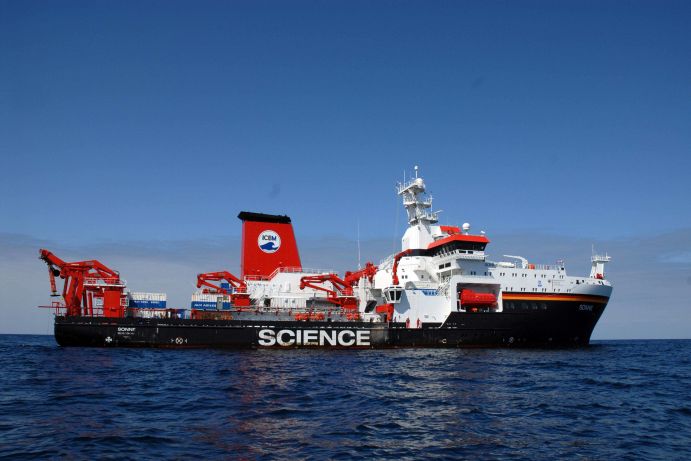 Research vessel&nbsp;SONNE