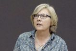 Prof. Bettina Meyer von der Carl von Ossietzky Universität Oldenburg „Nahrung aus dem Meer", „Entwicklungsziele der Vereinten Nationen", „Hunger beenden"– unter diesen Schlagworten diskutierten rund 60 Experten im Rahmen des 13. BMBF-Forums für Nachhaltigkeit am 10. Mai 2017 die Zukunft unserer Ozeane. Zur Erreichung des UN-Nachhaltigkeitsziels „Leben unter Wasser" hat der Projektträger Jülich diesen Workshop als einen der vier Experten-Workshops im Auftrag des Bundesministeriums für Bildung und Forschung( BMBF) organisiert und moderiert. Der Fokus lag dabei auf dem Zustand unserer Meere und aktuellen Meeresforschungsprojekten.