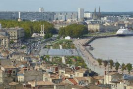 Nachhaltige Transformation eines urbanen Hafenareals in Bordeaux/Frankreich