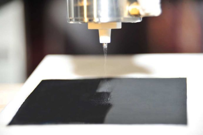 Direkte Membranabscheidung auf die Elektrodenstrukturen mittels Ultraschall-Spray-Beschichtung