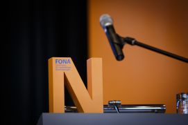 FONA-N auf Rednerpult