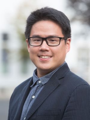 Dr. Yutsung Tsai Dr. Yutsung Tsai