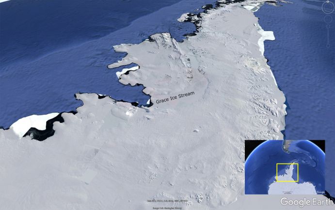 Google Earth-Sicht auf den neu benannten “GRACE Ice Stream” in der Westantarktis GRACE-Gletscher in der Antarktis: Weißer Gletscher, umgeben von Ozean.