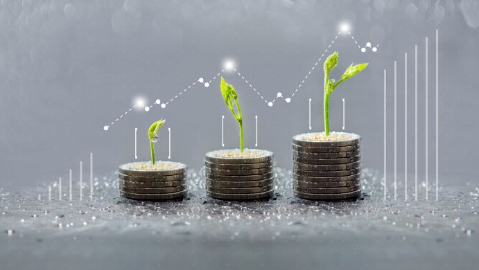 Um einen erfolgreichen Übergang von einer „Brown Economy“ zu einer „Green Economy“ sicherzustellen, müssen Chancen und Risiken für alle Finanzmarktakteure quantifiziert und transparent gemacht werden. Um einen erfolgreichen Übergang von einer „Brown Economy“ zu einer „Green Economy“ sicherzustellen, müssen Chancen und Risiken für alle Finanzmarktakteure quantifiziert und transparent gemacht werden.