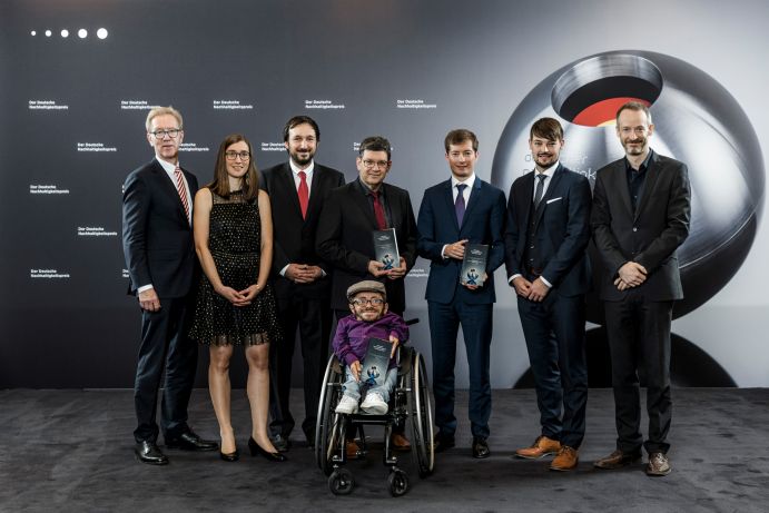 Wolf-Dieter Lukas, Staatssekretär im Bundesministerium für Bildung und Forschung (BMBF) mit den Nominierten des Deutschen Nachhaltigkeitspreis Forschung.