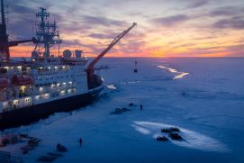 Das Forschungscamp der POLARSTERN bei der größten Arktis-Expedition MOSAiC.