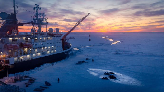 Das Forschungscamp der POLARSTERN bei der größten Arktis-Expedition MOSAiC.