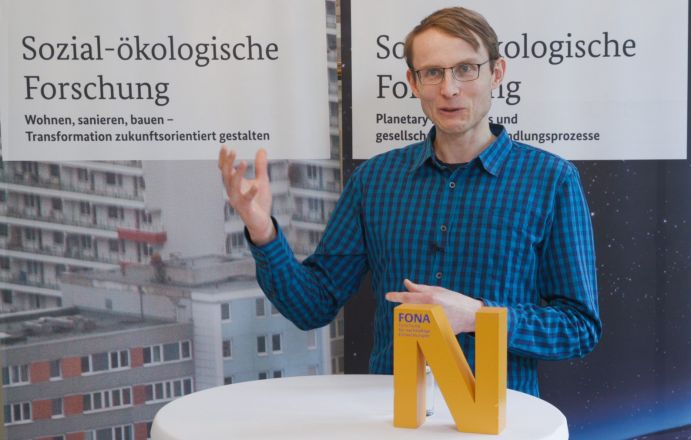 Dr. Jan Hanspach