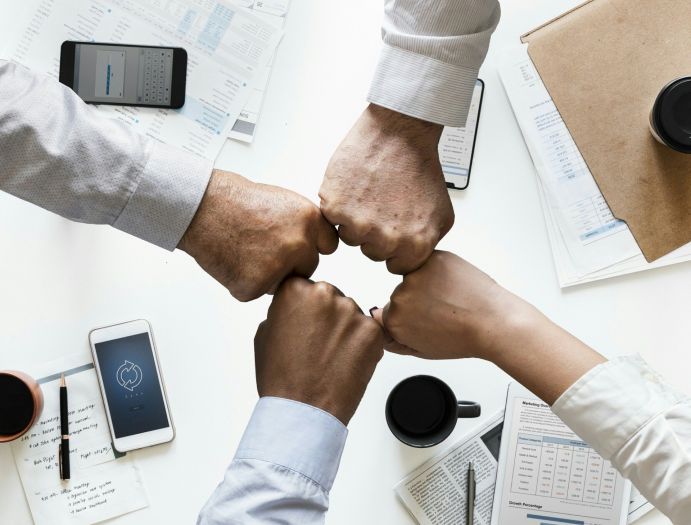 ReInvent verstärkt die Fördermaßnahme KlimPro-Industrie durch Vernetzung, Austausch und Verbreitung der Ergebnisse. ReInvent verstärkt die Fördermaßnahme KlimPro-Industrie durch Vernetzung, Austausch und Verbreitung der Ergebnisse.