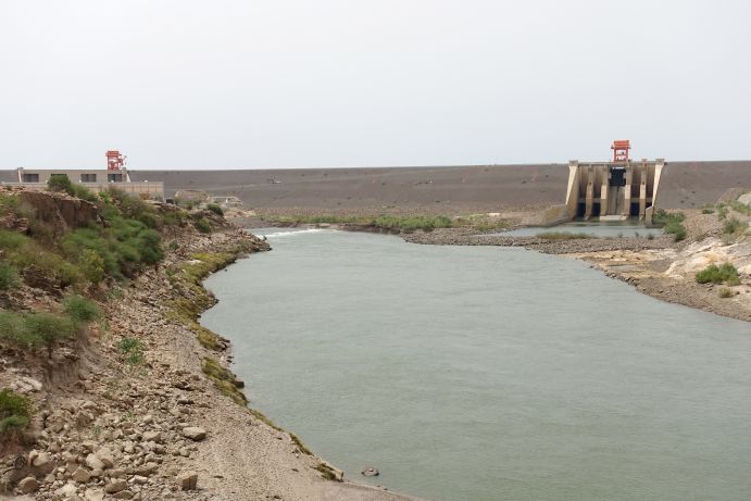 Staudamm am Fluss Upper-Atbara im Sudan