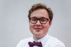 Nachwuchsforscher Lukas Preiß untersucht die Zentrale Stelle Verpackungsregister (ZSVR). Nachwuchsforscher Lukas Preiß untersucht die Zentrale Stelle Verpackungsregister (ZSVR).
