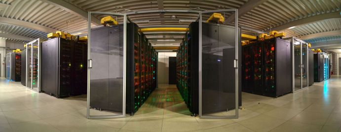 Der Supercomputer HLRE-3 „Mistral" am Deutschen Klimarechenzentrum (DKRZ) Der Supercomputer HLRE-3 „Mistral" am Deutschen Klimarechenzentrum (DKRZ)