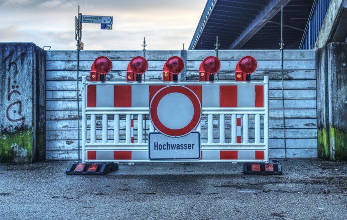 Hochwasser, Absperrung